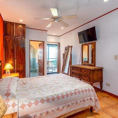 Warm Interiors And Orange Hues On Ground Floor In Front Of Beach بلايا فلامنغو المظهر الخارجي الصورة