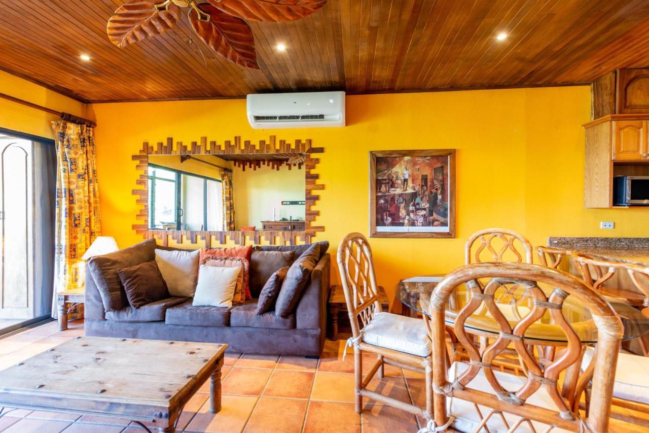 Warm Interiors And Orange Hues On Ground Floor In Front Of Beach بلايا فلامنغو المظهر الخارجي الصورة
